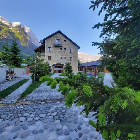 Hotel Margjeka วัลโบเนอ ภายนอก รูปภาพ