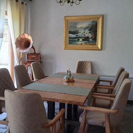 Hotel Margjeka วัลโบเนอ ภายนอก รูปภาพ