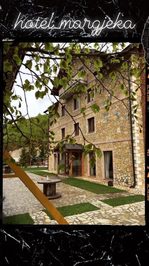 Hotel Margjeka วัลโบเนอ ภายนอก รูปภาพ